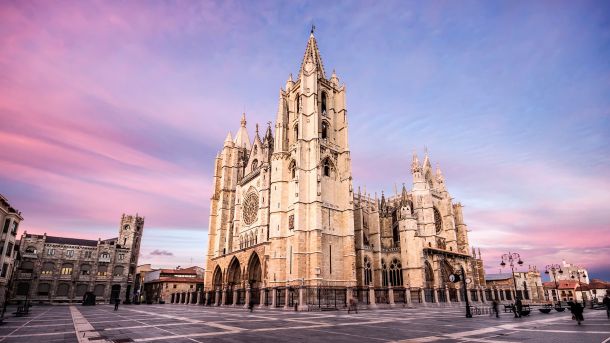 La Catedral de León: La "Pulchra Leonina", Joya del Gótico